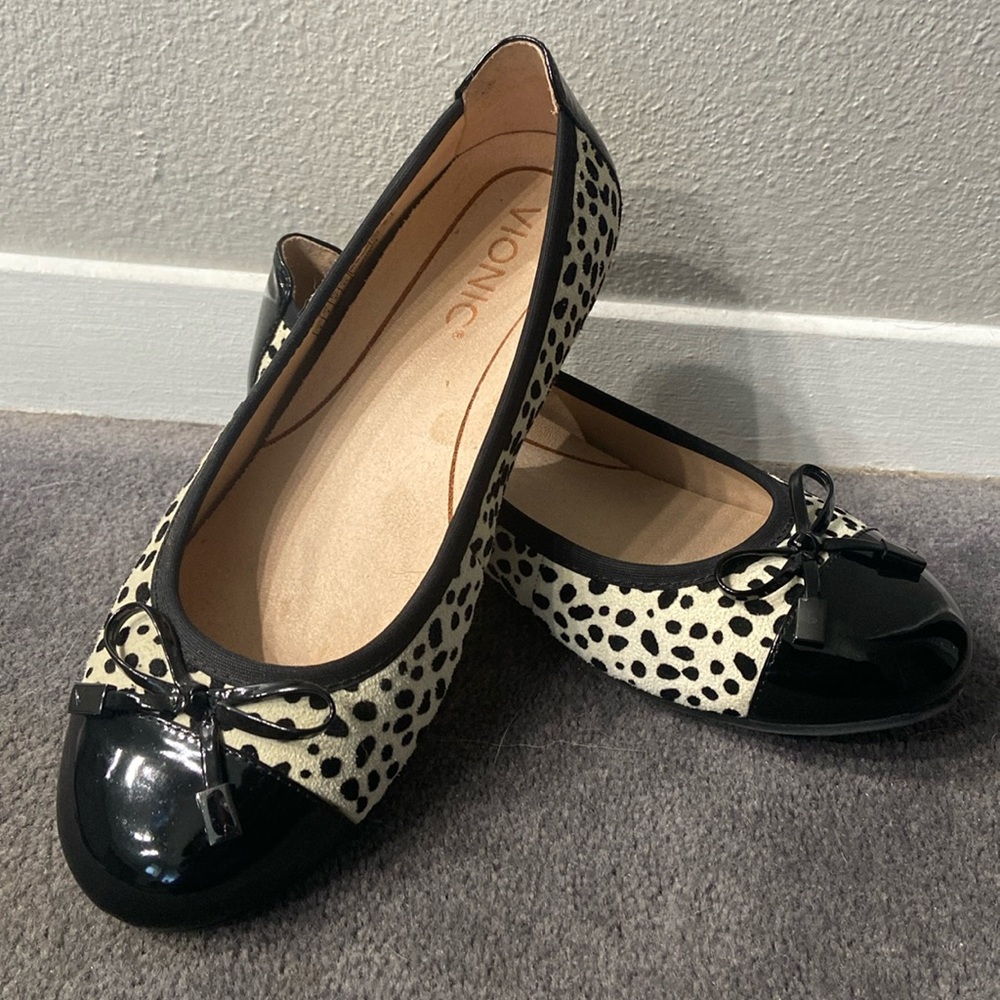 Vionic Minna Spot ballet flats